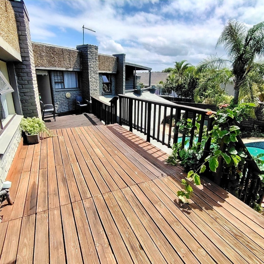 5 Bedroom Property for Sale in Beacon Bay Eastern Cape